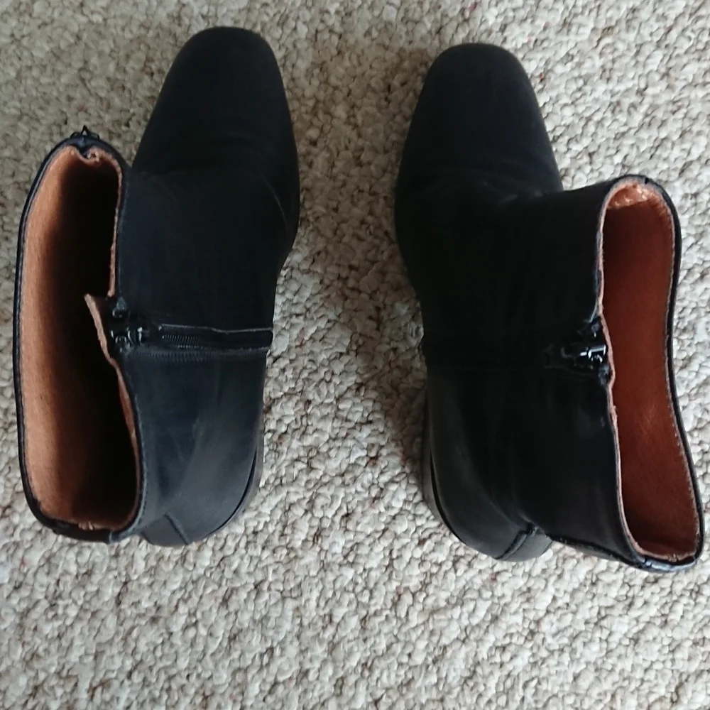Free People black leather Nicola Bootie size 7